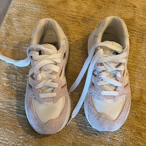 New Balance White and Cream Women's Sneakers the intelligent choice 5740
